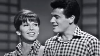 Nancy Sinatra &amp; Tommy Sands &quot;Hey, Good Lookin&#39;&quot; on The Ed Sullivan Show