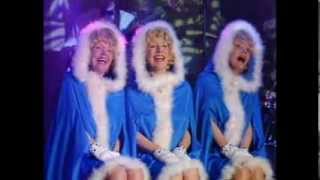 Beverley Sisters - I Saw Mummy Kissing Santa Claus (Singalong a Christmas)