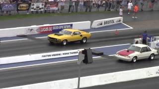 preview picture of video 'Bristol 2013 - 1970 Mustang fastback vs. Fox body Mustang coupe in 1/8 mile'