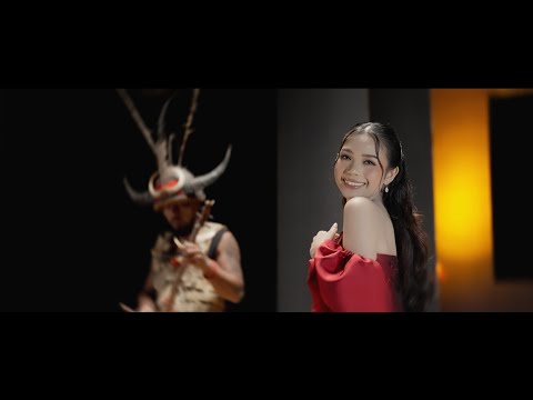 AYU SIRAMBA - KASITAMMUANTA | OFFICIAL MUSIC VIDEO