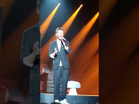 Videoclip de Il est où le bonheur (Live) — Les Enfoirés