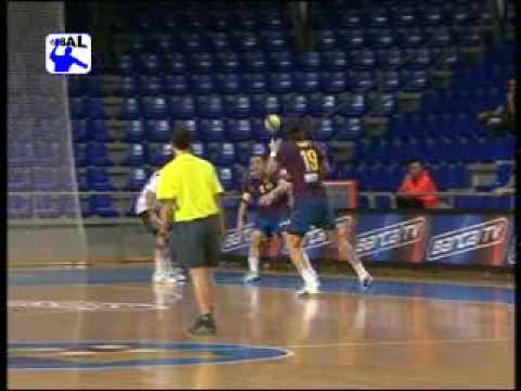F.C. Barcelona Borges 31 - Octavio Pilotes Posada 23