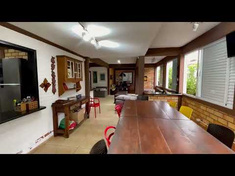Casa Beira Mar para Locação de Temporada - Para 12 Pessoas - Praia de Bombas - Bombinhas/SC