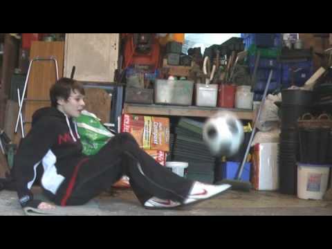 Tom Folan December 2008 Football Freestyle