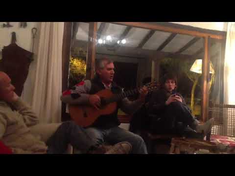 Josué Escudero en Los Guayacanes - "Compadre qué Tiene el Vino"