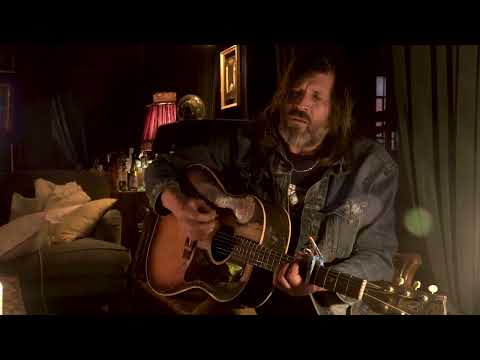 The Lemonheads' Evan Dando performing Flamin' Groovies' 'You Tore Me Down'