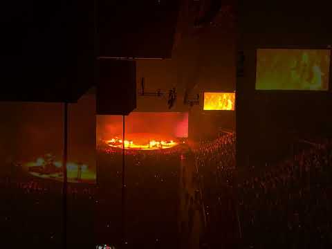 Lonely Millionaire- Kacey Musgraves (Live at Prudential Center) 9-9-24 Deeper Well Tour