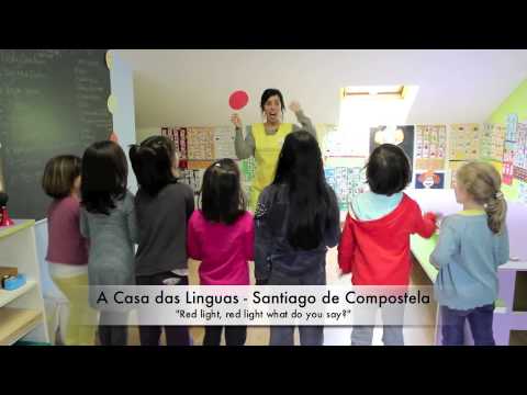 "Red light, red light what do you say?" / A Casa das Linguas Santiago de Compostela