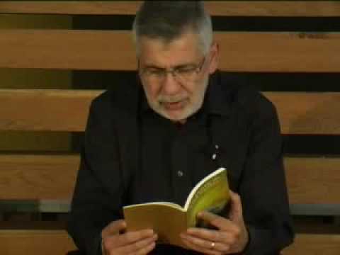 Vídeo: Xabier P. Docampo le un fragmento de <cite>Contos de tres noites</cite> [1´ 06´´]