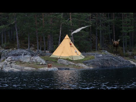 Bushcraft Hot Tent Camping on an Island in Stormy Weather - Making a Crayfish Trap