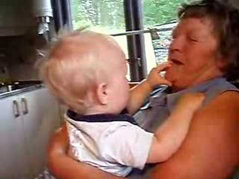 Beppe anfaller gammel mormor