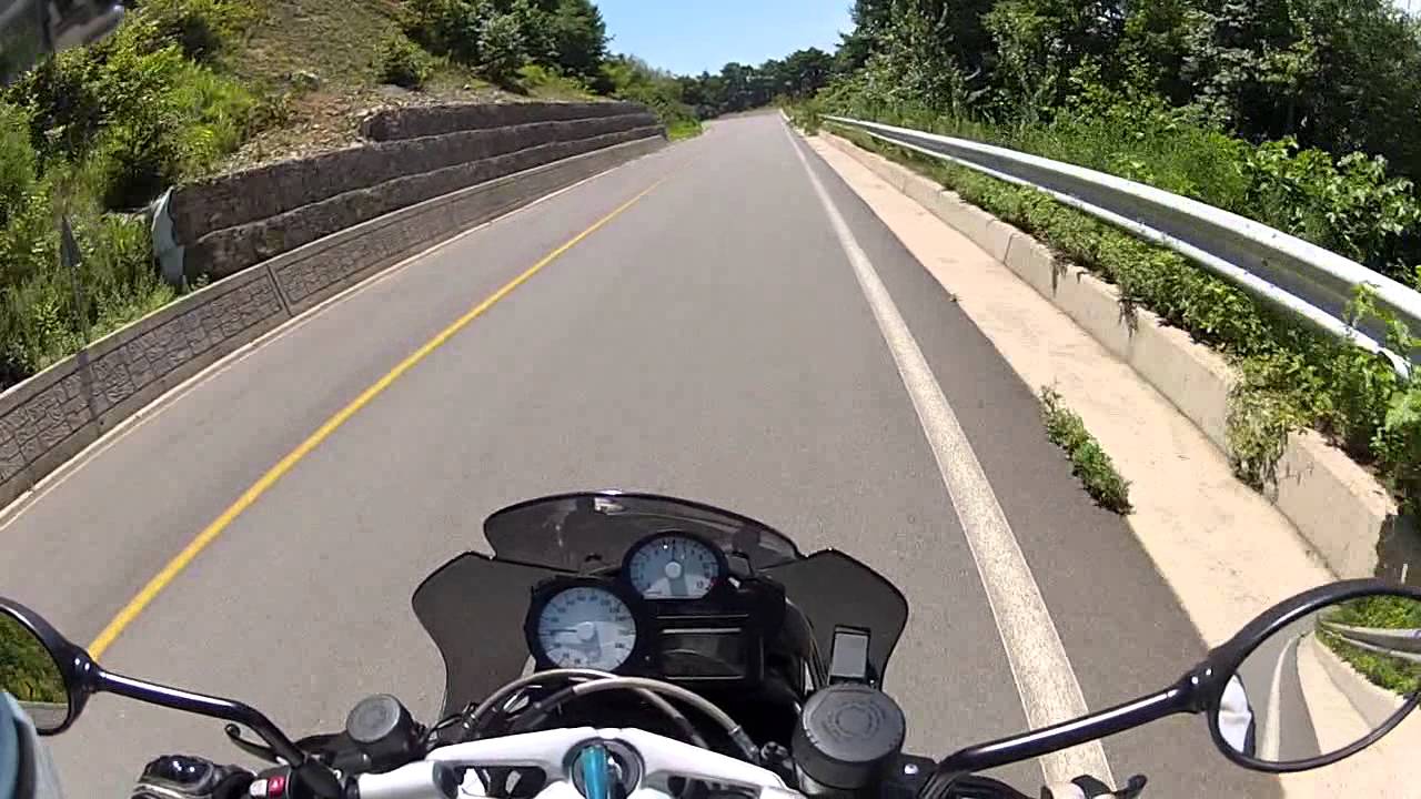 BMW K1300R / acceleration, conering and slowly...