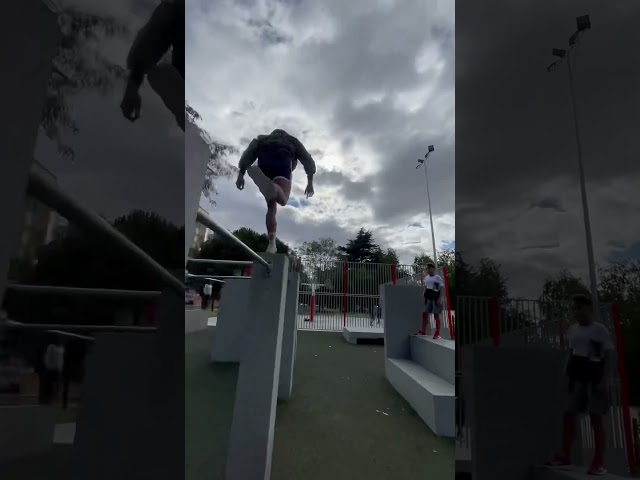 Vídeo relacionado con Parkour Freerunner Traceur Freerunning Hombres Niños Niños Camiseta