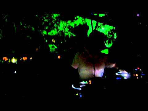 ALE REIS @ GARDEN -  WARUNG BEACH CLUB / SC - WARM-UP  [INNERVISIONS] - 10.02.2013