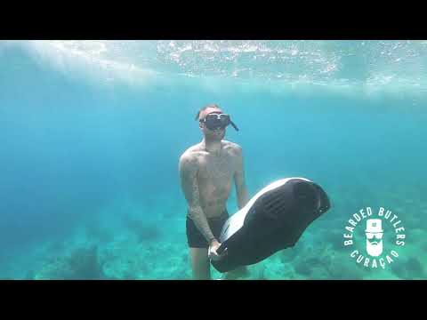 Bearded Butlers Curaçao  -  Dave Roelvink beach hopping with Seabobs