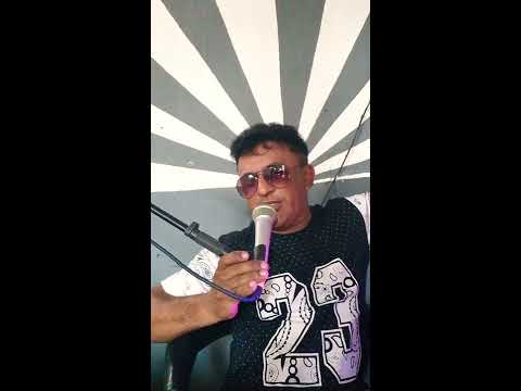 Tufão de óculos escuro