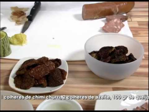 Mulher.com 24/08/2012 - Finger food de abobora italiana e calabresa