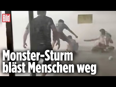 Monster-Sturm: Sturmböen von knapp 100 Km/h reißen Menschen um