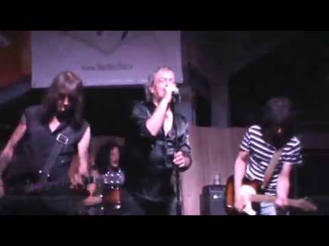 Lupe Veléz - Nowhere to go - Live @ Urban Festival (16.08.2015)