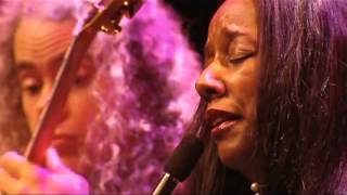 Tuck &amp; Patti - Love Flows Like A River (Live in Holland DVD)
