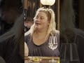 Zit er wat op mijn kin? | #shorts #komteenmanbijdedoker #grap
