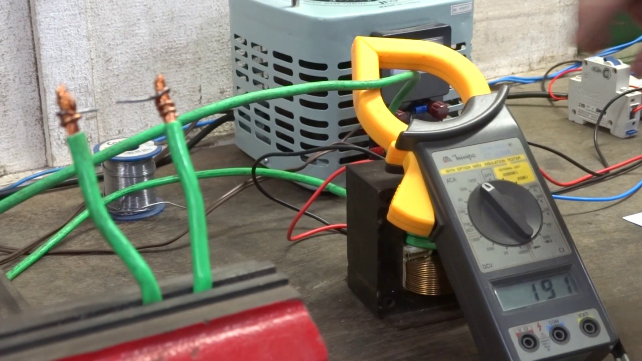 Quantos amperes são necessários para romper um fio de cobre de 1,5mm