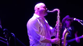 SOUTHSIDE JOHNNY  "all i needed is your angel eyes" " forever" Paris 23 juin 2017