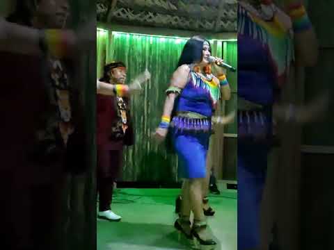 BAILARINAS DE GRUPO NUJAN 02