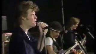 Hall &amp; Oates - How Does It Feel To Be Back (Live)