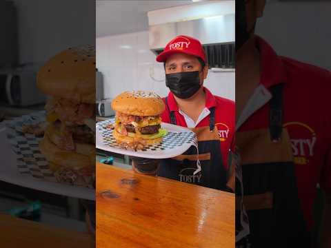 ¡Llegó el #DesafíoBurger2026 a La Tebaida! 🍔 Tosty // del 29 de julio al 2 de agosto.