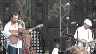 Alison Krauss &amp; Union Station Sawing on the Strings