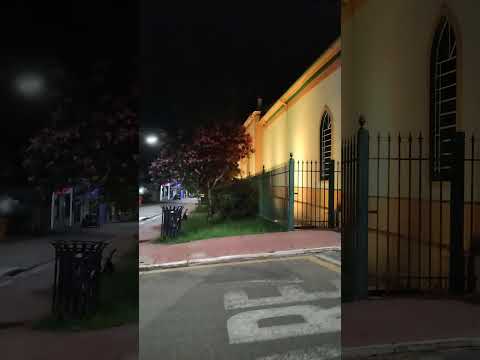 Lavras de Noche _ Dos Ipês Minas Gerais Brasil #lavras #minasgerais #brasil #paseo #noche #ciudad