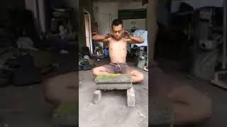 Download lagu ILMU tenaga dalam tingkat tinggi ( jurus memecahkan balok batu dengan tenaga dalam ) mp3 Download lagu ILMU tenaga dalam tingkat tinggi ( jurus memecahkan balok batu dengan tenaga dalam ) mp3