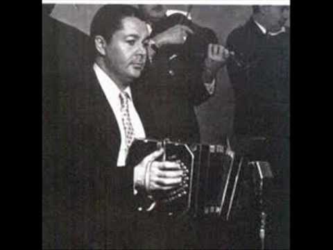 Anibal Troilo cantando "La Cantina" en grabación casera con Grela