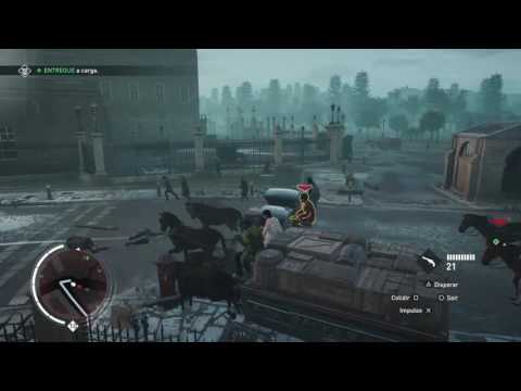 Cavalo rebaixado andando só com as dianteira transpassando o chão