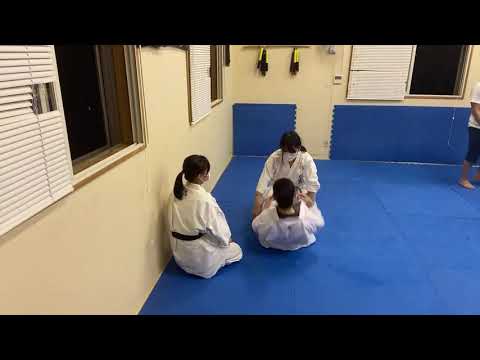 女子三角締めと腕ひしぎ逆十字