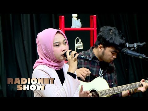 Andien Tyas - Puisi (Jikustik cover) | RADIONET SHOW