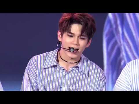 Ong Seongwoo sings for wannable at fanmeeting in taipei ( Wanna One)