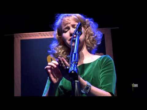 Nellie McKay - medley from "Silent Spring" (eTown webisode #355)