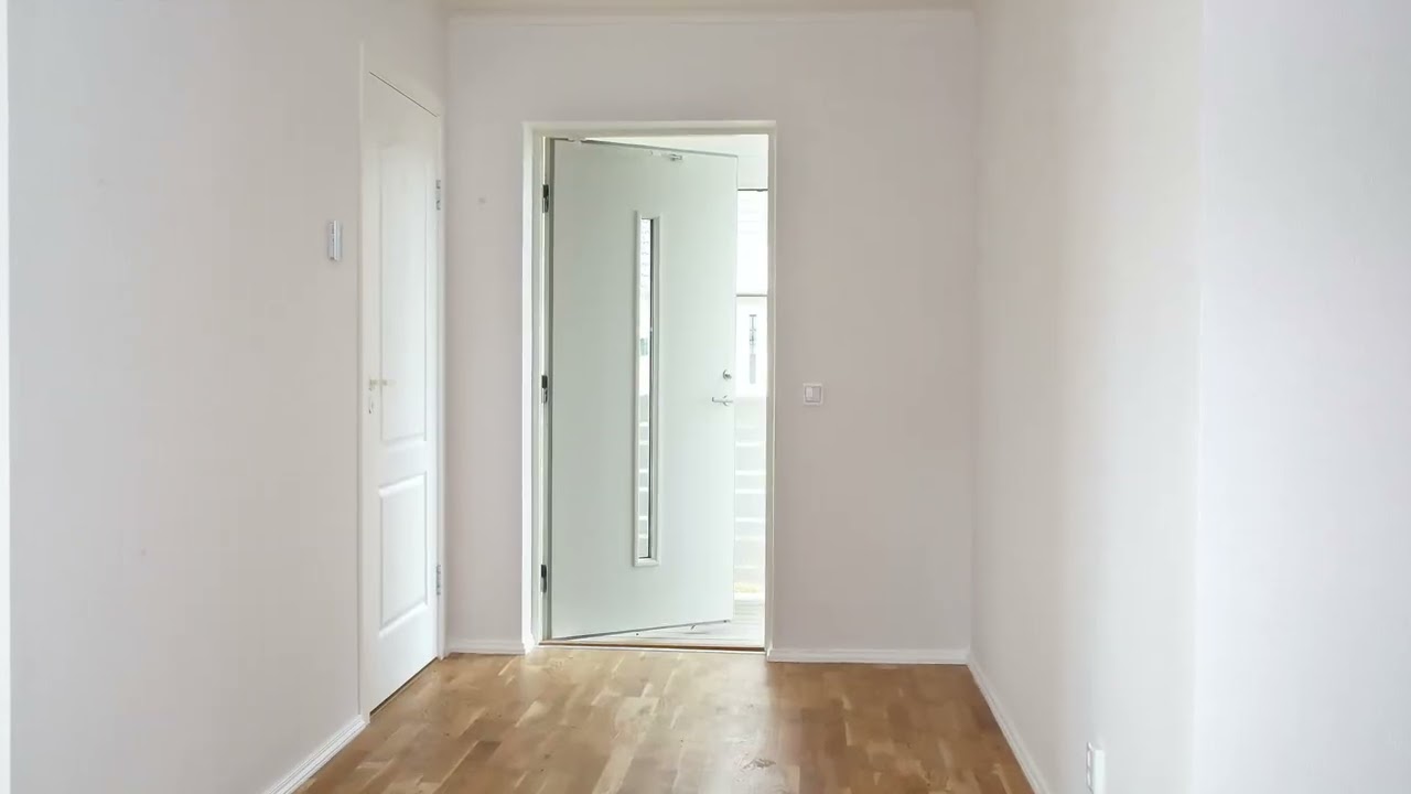 4 rum Villa på Lingonstigen 4 Timmernabben Mönsterås kommun - video