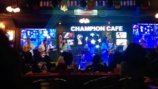 Download lagu Divamora Sister (LIVE) CHAMPION CAFE MEDAN mp3