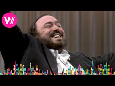 Luciano Pavarotti: O Sole Mio (with Italian and English subtitles)