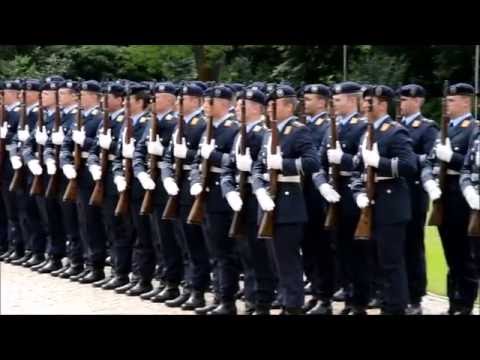 Wachbataillon - Militärische Ehren - Schloss Bellevue - Military Honours