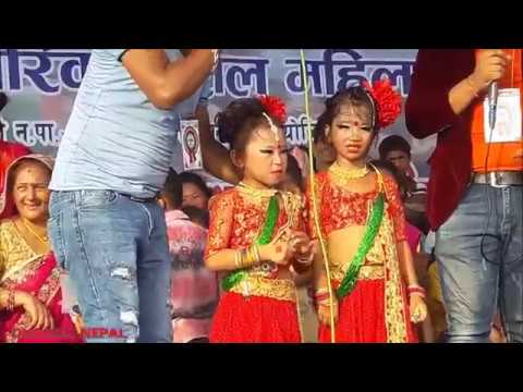 JHAKAS JHAPALI - NO.1 डान्सर बन्ने यी नानीहरुको लक्ष्य// DIPIKA AND MAHIMA