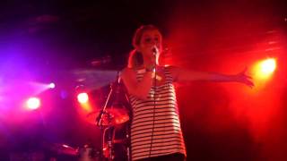 Diana Vickers - Notice [Live In Cardiff 24-05-10] [HD]