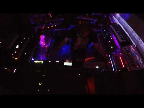 Dr. VHiBEZ - "When We Were Young"  / Roland S-10 / Novation Zero Remote SL