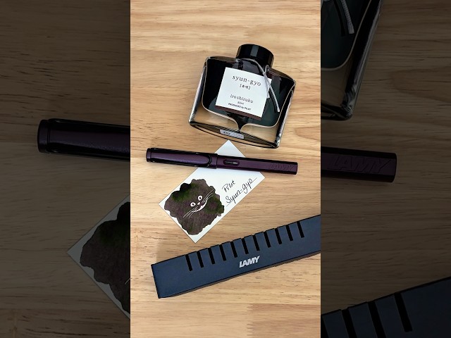 Vídeo relacionado con Pilot Iroshizuku Fountain Pen Ink - 50 ml Bottle - Fuyu-syogun Winter Shogun