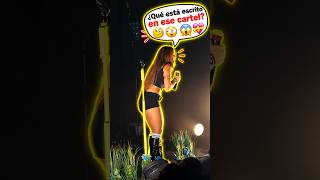 ¡SU PASADO APARECIÓ EN MEDIO DEL CONCIERTO!😱
