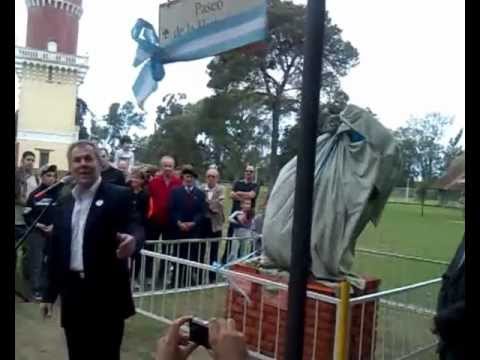 Don Manuel Huesped de Honor y Escultura de Hijitus  llegada de Don Manuel