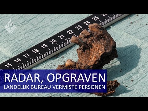 Politie doet onderzoek naar vermissing. Grondradar, opgraven & onderzoek (LBVP)